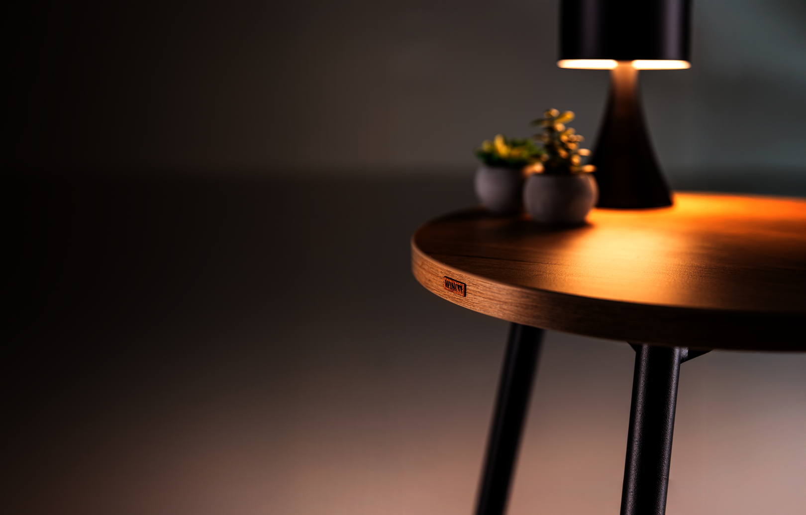 WINEA TEAMS Beistelltisch mit WINI Kork Label