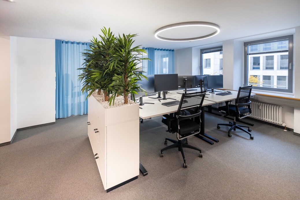 WINEA ELEMENTS with plant holder and WINEA STARTUP 2.0