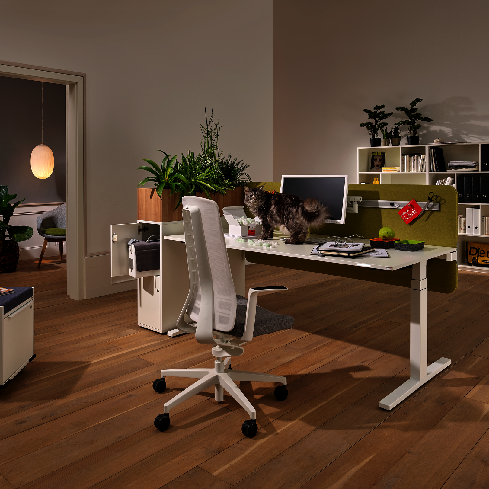 WINEA FLOW T-Fuß Homeoffice-Arbeitsplatz mit WINI MOTION Bedienelement