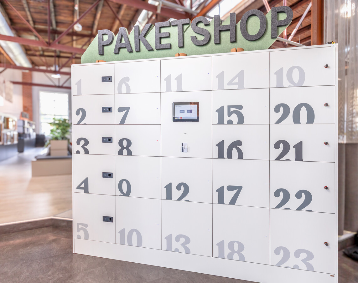 WINEA MAXX Locker Paketstation mit digitaler Rechteverwaltung und stromlosen Schließsystemen. WINI Forum Sandsteinhalle, Ausstellung zur Hausmesse 2025.