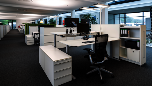 WINEA FLOW Tisch und WINEA CONTAINER