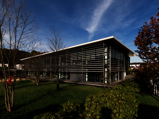 WINI Referenz Außenansicht OSMAB, Rösrath – Gebäude