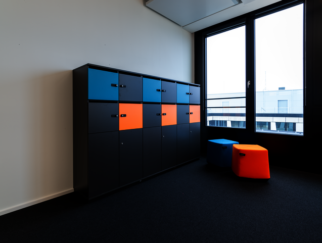 WINEA MAXX LOCKER mit farblichen Akzenten