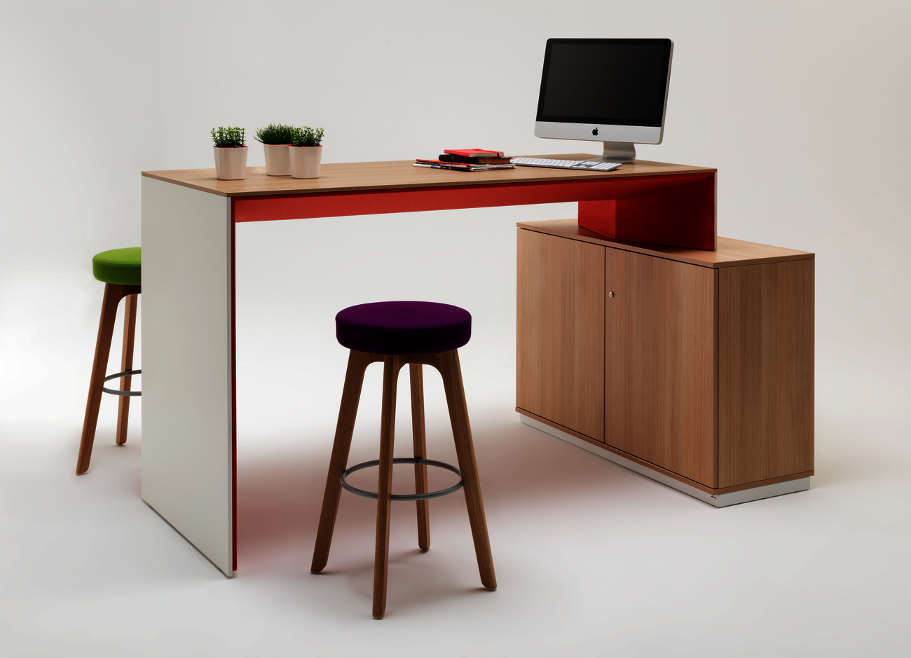 WINEA PLUS Stehtisch mit WINEA MAXX