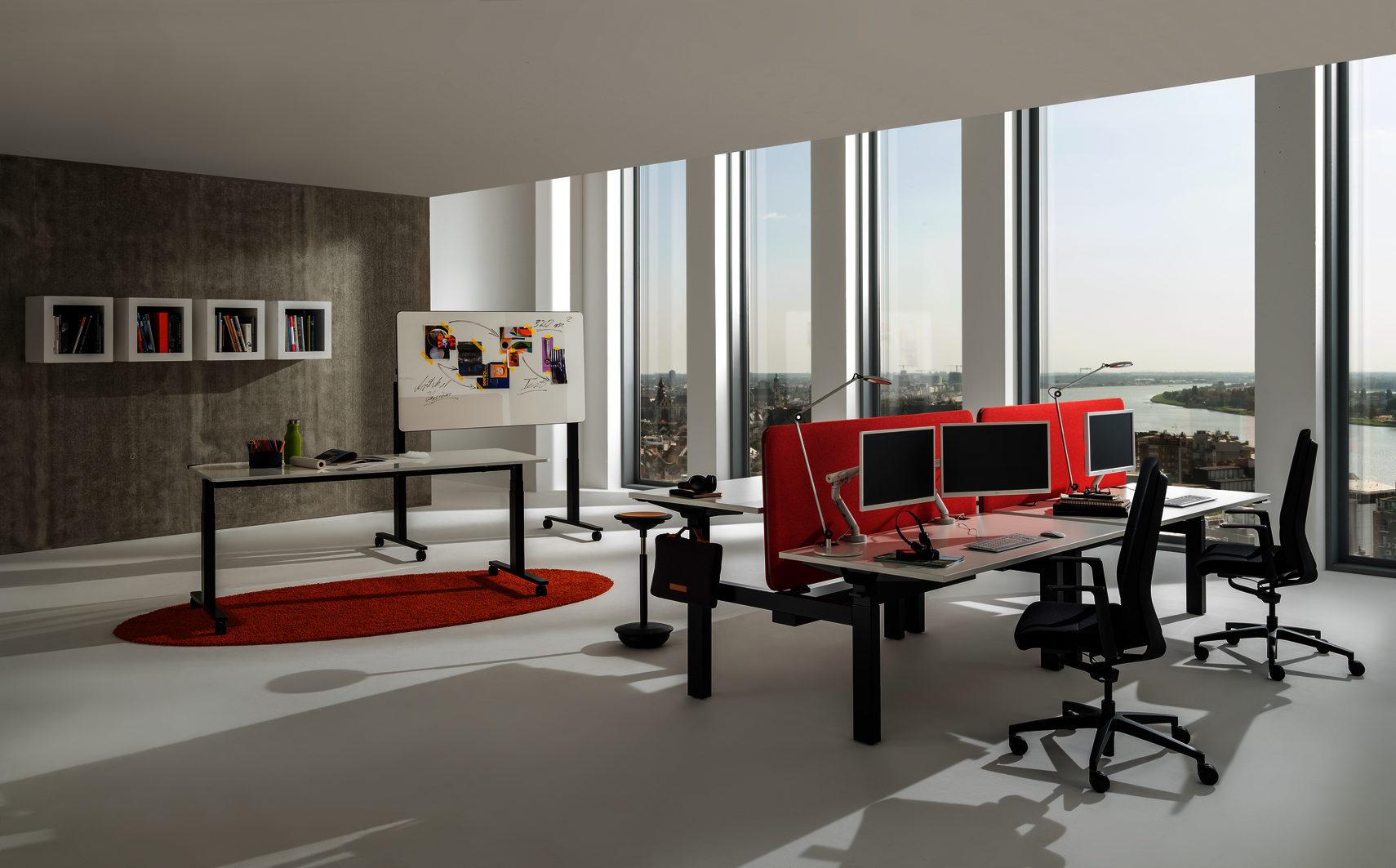 WINEA STARTUP 2.0 Duo workstations, WINEA FLOW MEET in the background