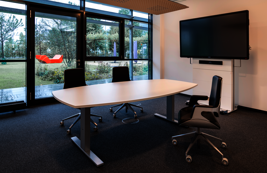 WINI Reference OSMAB, Rösrath – Conference Table