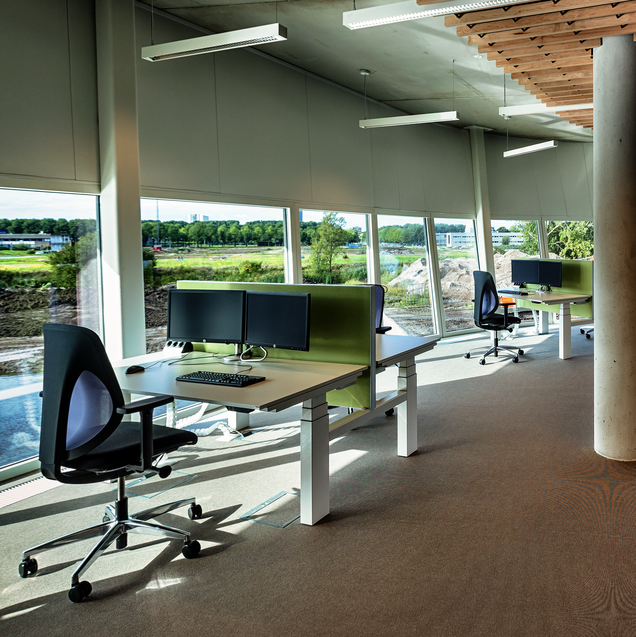 Mit WINI Möbeln arbeiten im Büro