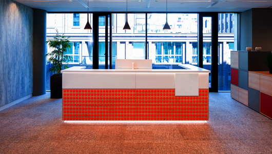 Empfangsbereich, Frasers Property