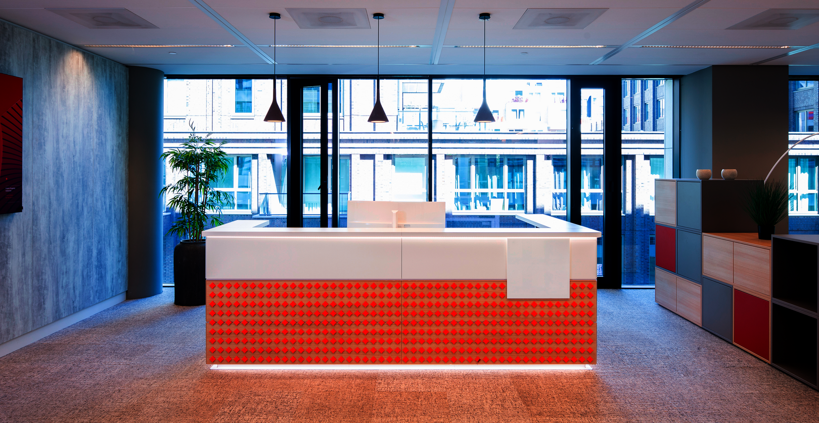 Empfangsbereich, Frasers Property