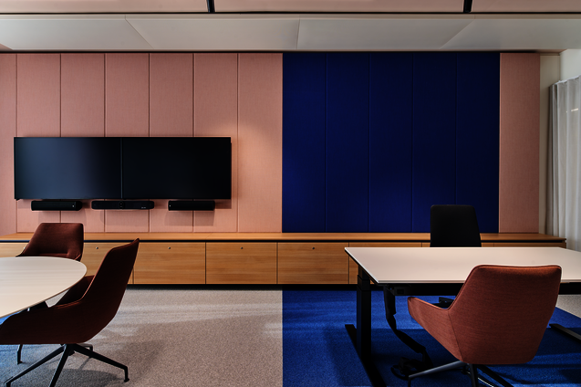 WINEA PRO Steh-Sitz-Tisch WINI Referenz Beiersdorf