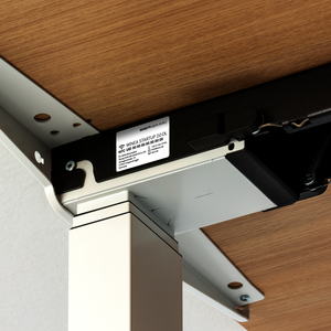 UPID (Unique Product Identifier) Etikett unter WINEA STARTUP 2.0 Tischplatte